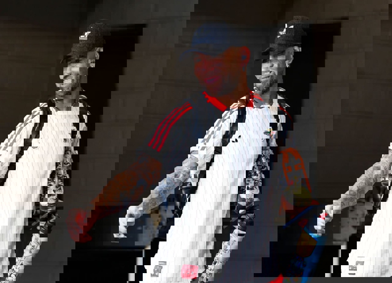 2202942