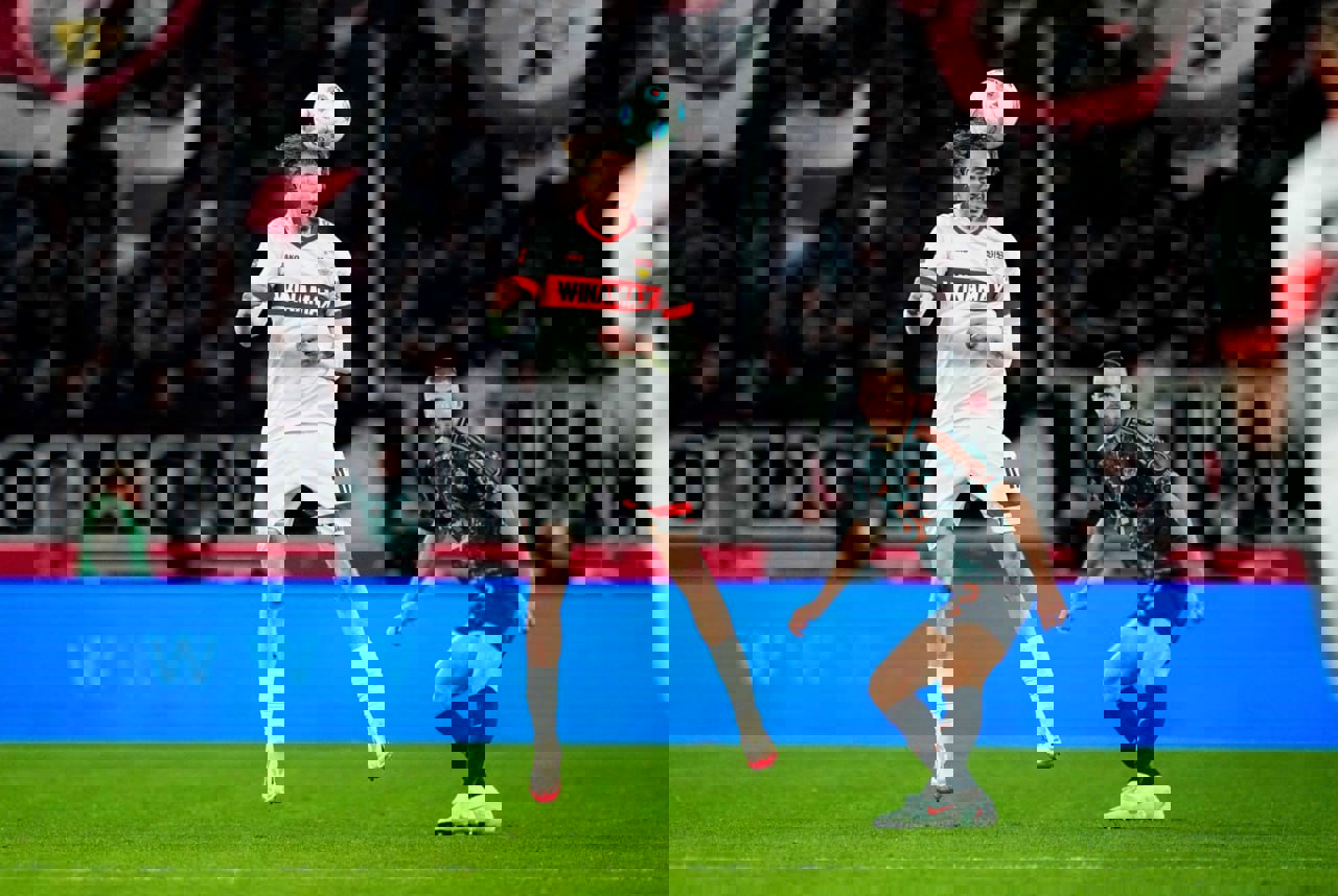 2203073