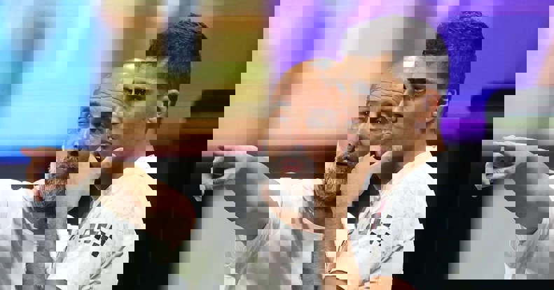 2203105