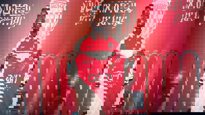 2203138