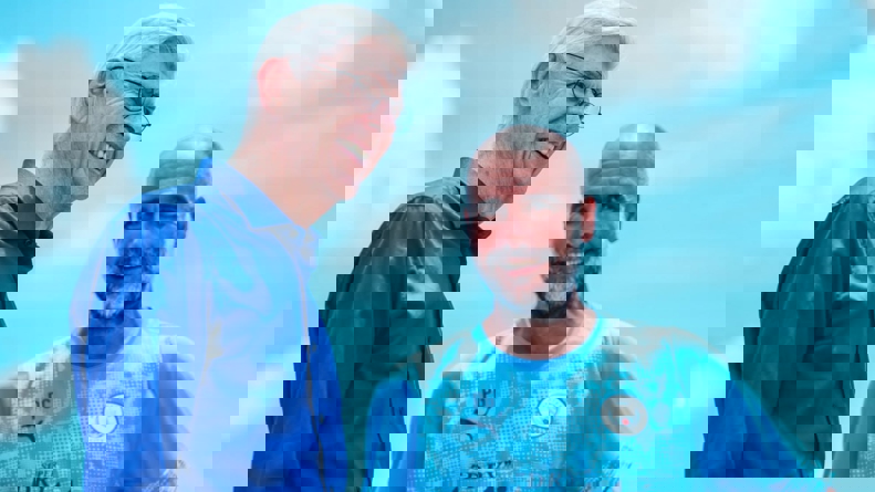 2203176