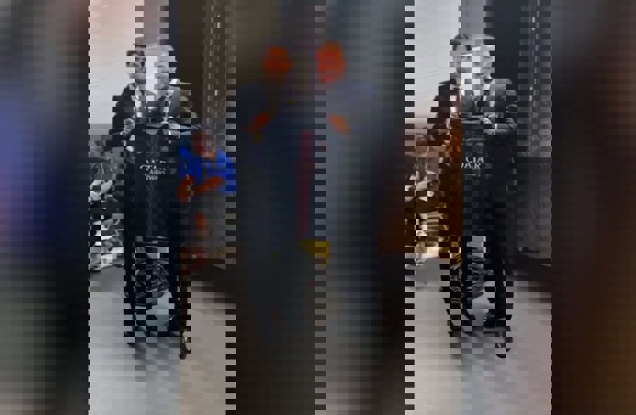 2203528