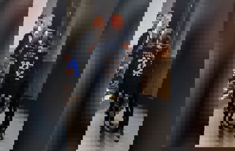 2203530