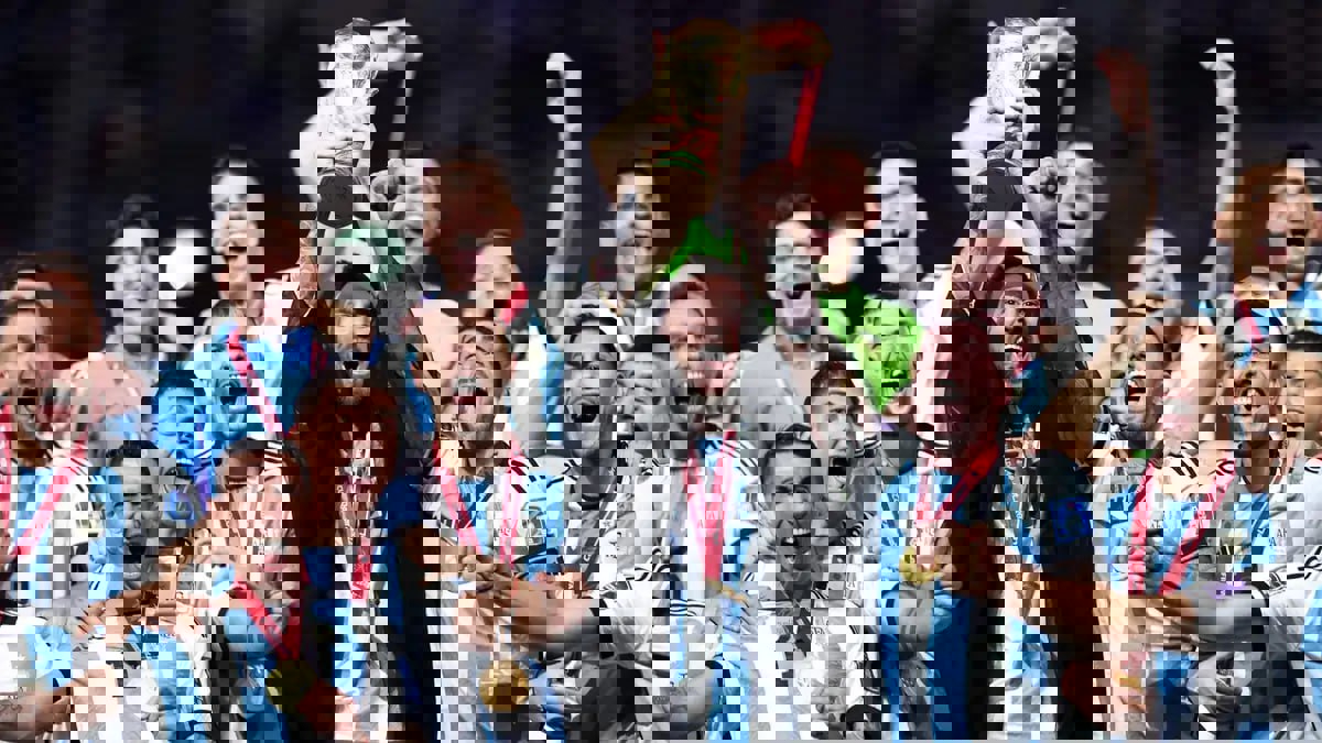 2203358
