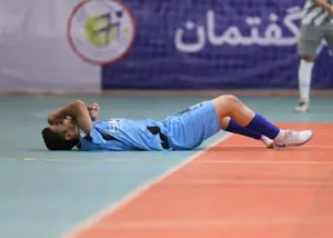 تیم لیگ برتری تهران پولی برای خرج کردن ندارد