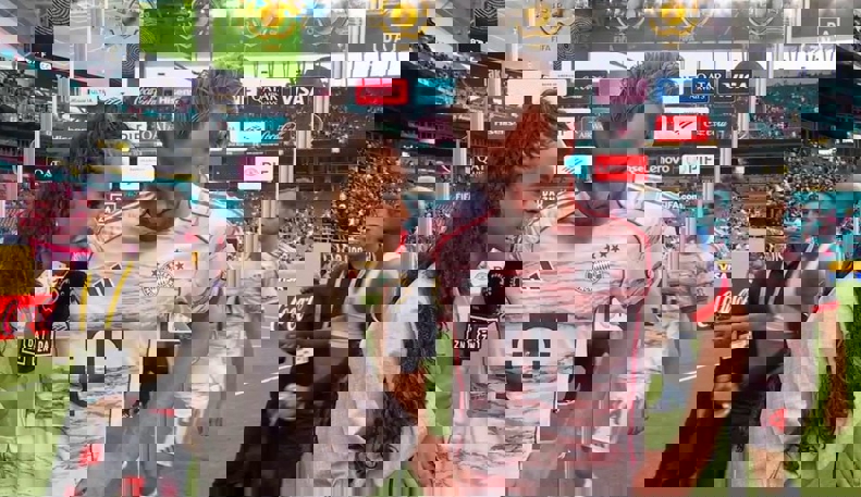 2203557