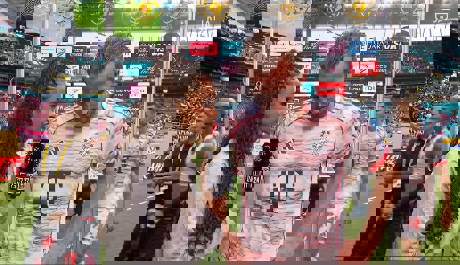 2203557