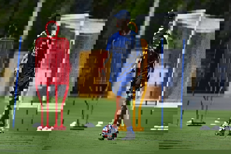 2203563