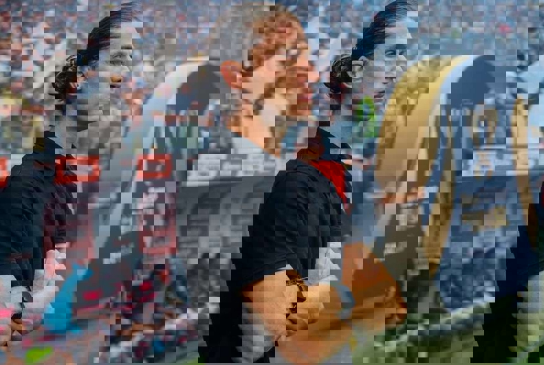 2203561