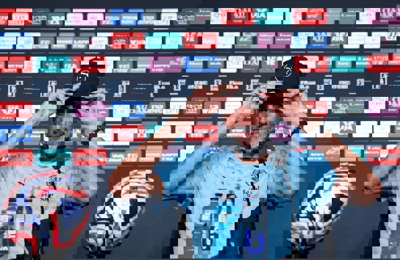 2203565
