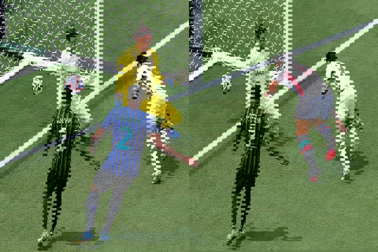 2203768
