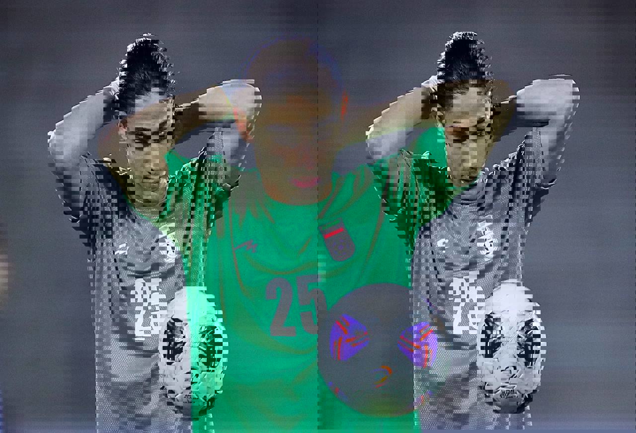 2203805