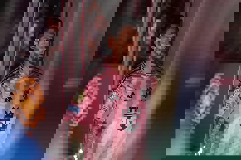 2203927