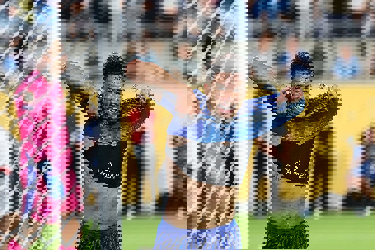 2203837