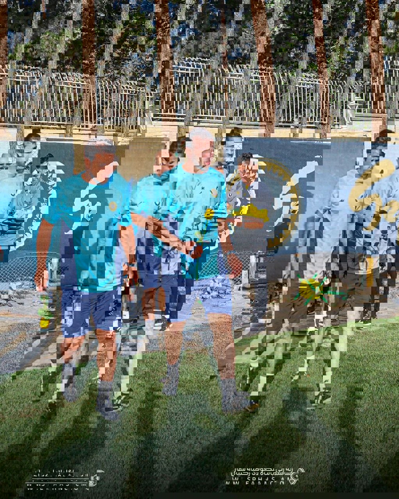 2203893