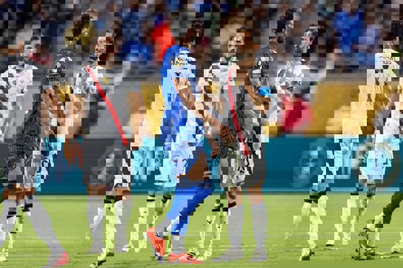 2203916