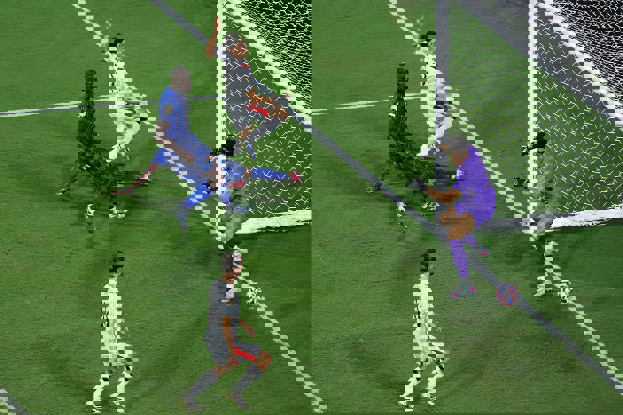 2203836
