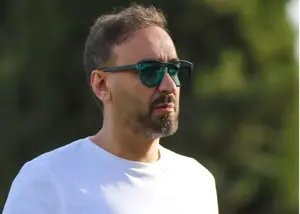 سفر پردردسر مالک خیبر برای انتخاب سرمربی