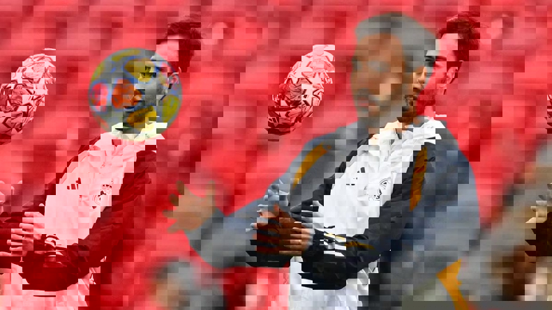 2203941