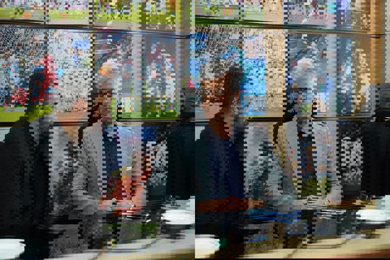 2203963