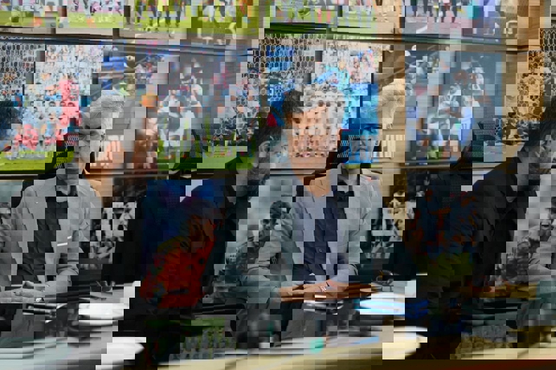 2203963
