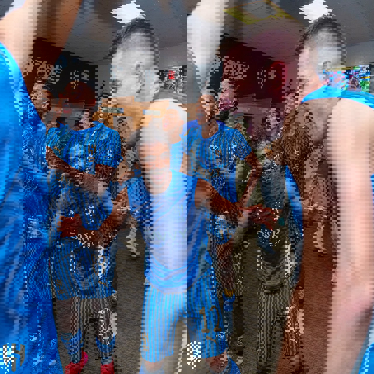 2203947