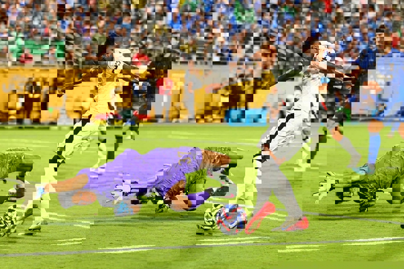 2204009