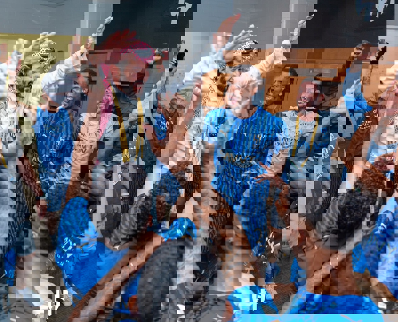 2203945