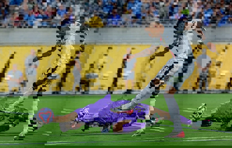 2204011
