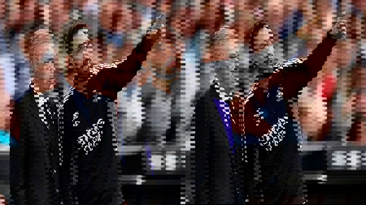 2203942