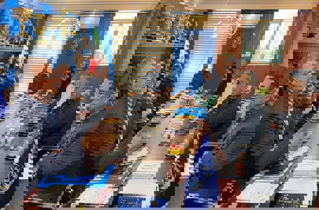 2204052