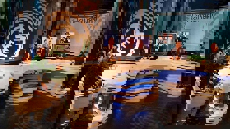 2204078