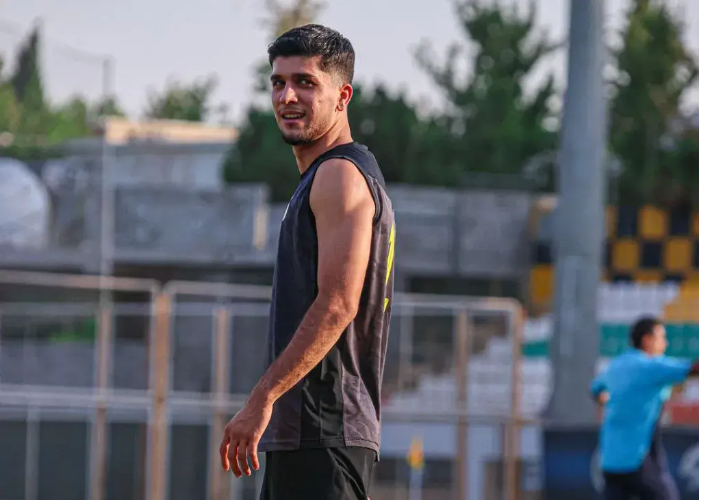آریا سمت راست سپاهان را تمام و کمال می‌خواهد!