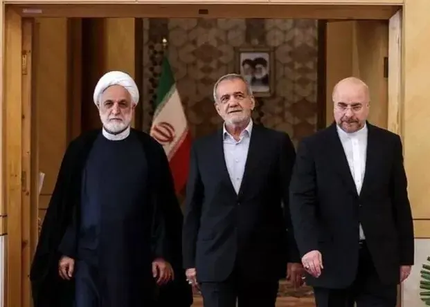 حضور سران قوا در مراسم شهدای اقتدار