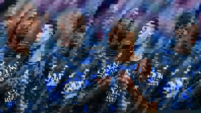 2204527