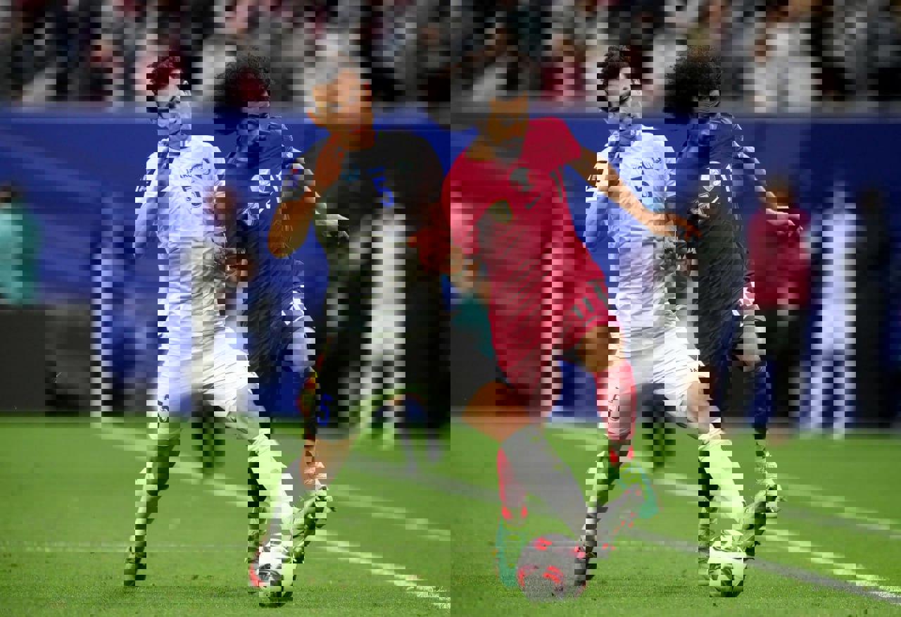 2204608
