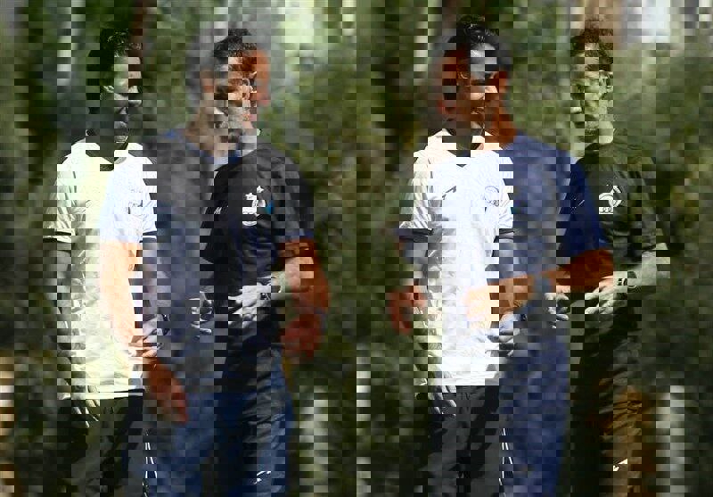 2204654