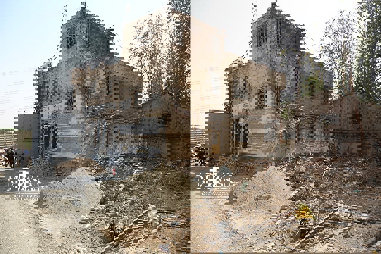 2204749