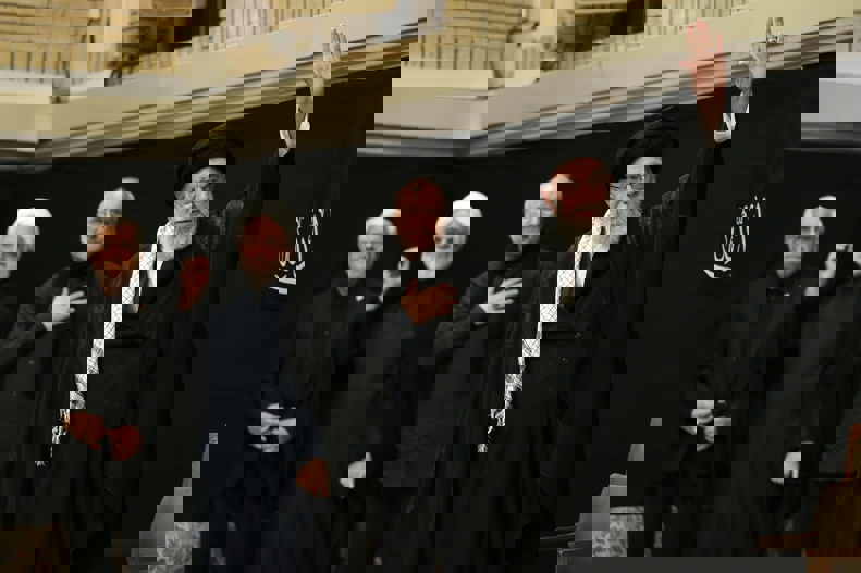 2205040