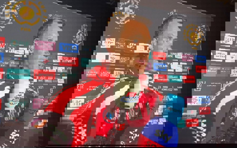 2205056