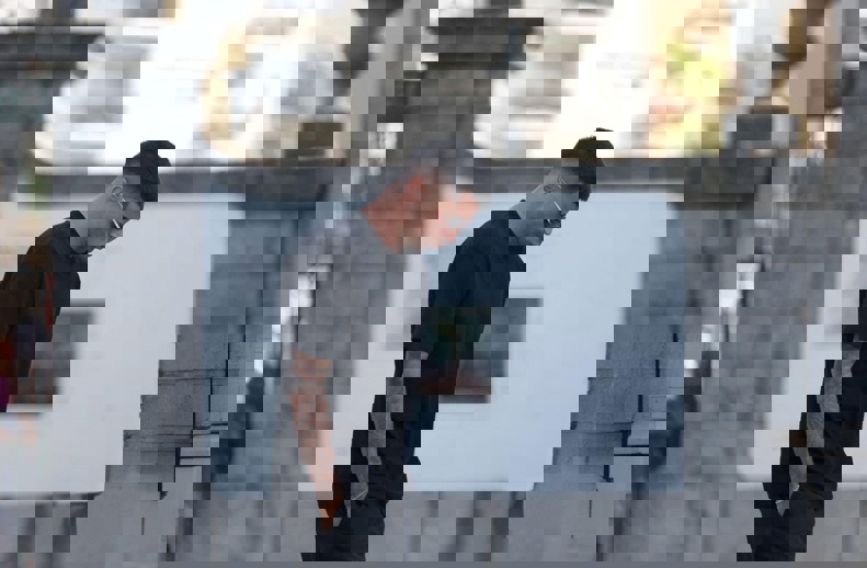 2204953