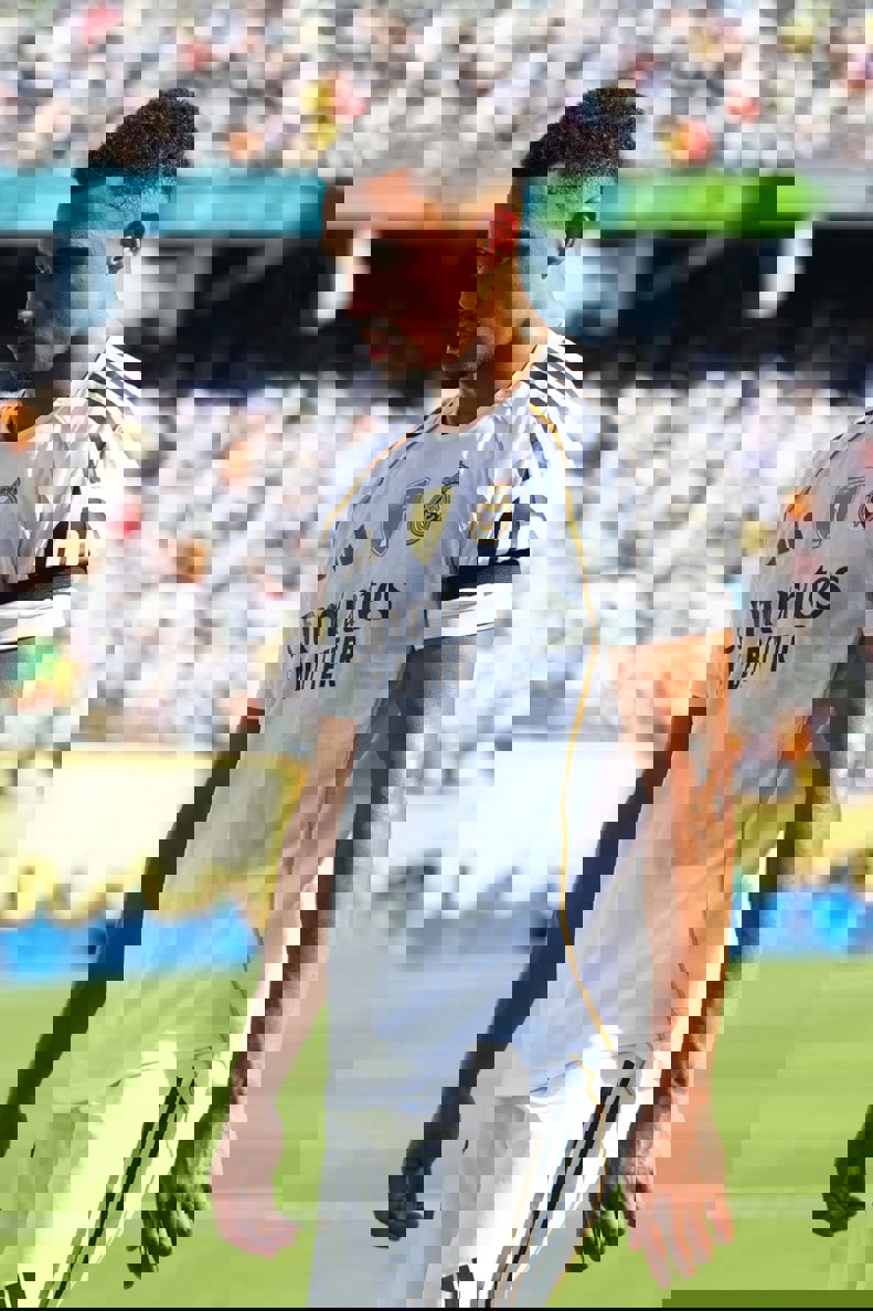 2205217