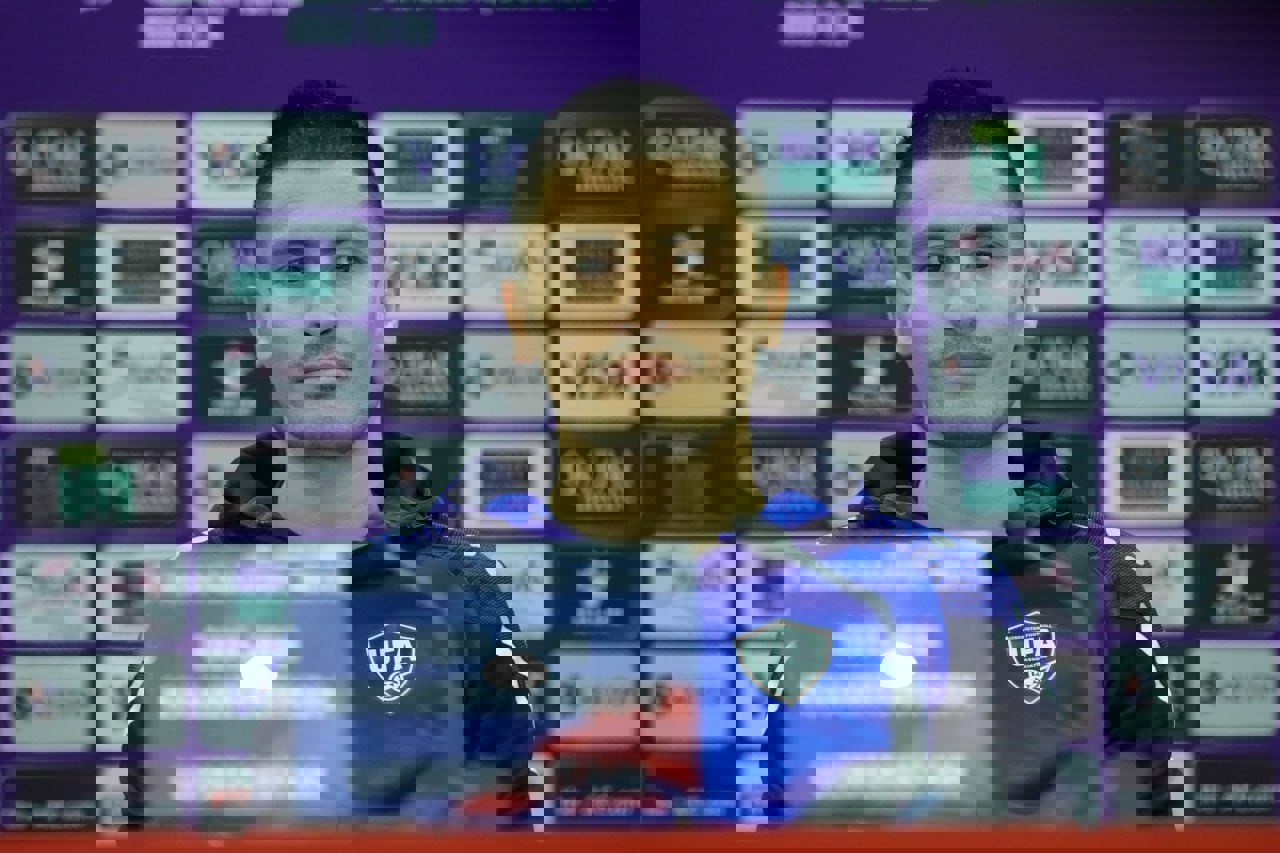 2205237