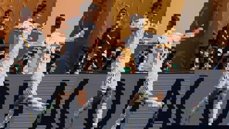 2205193