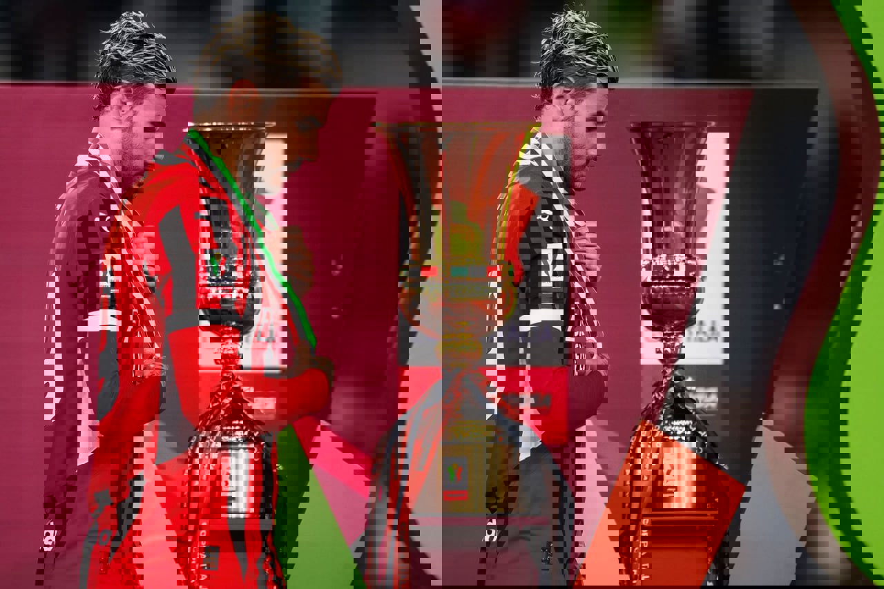 2205228