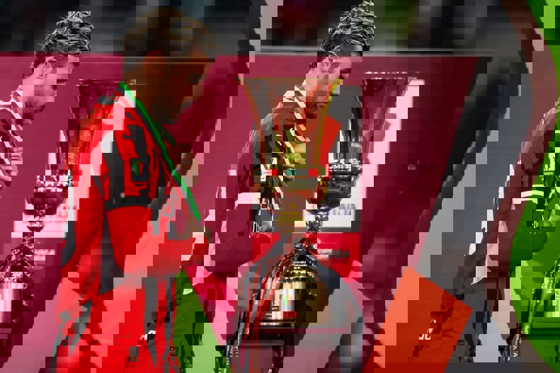 2205228