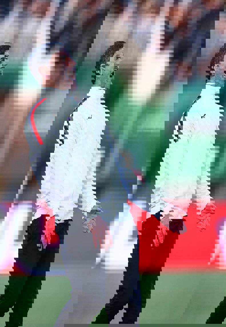 2205596