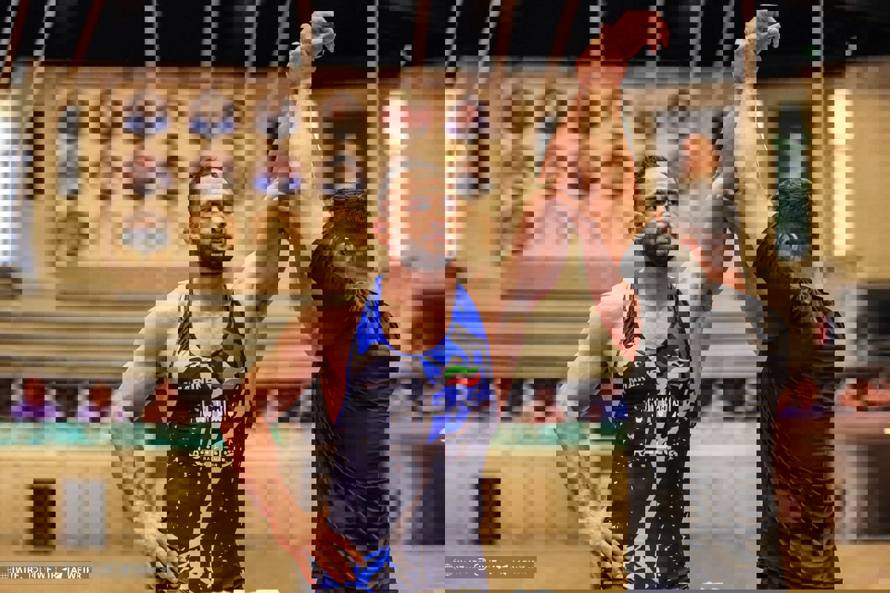 2205320