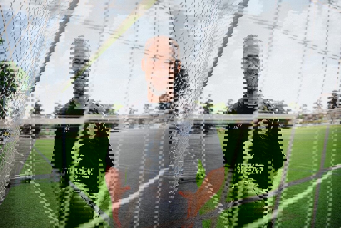2205372