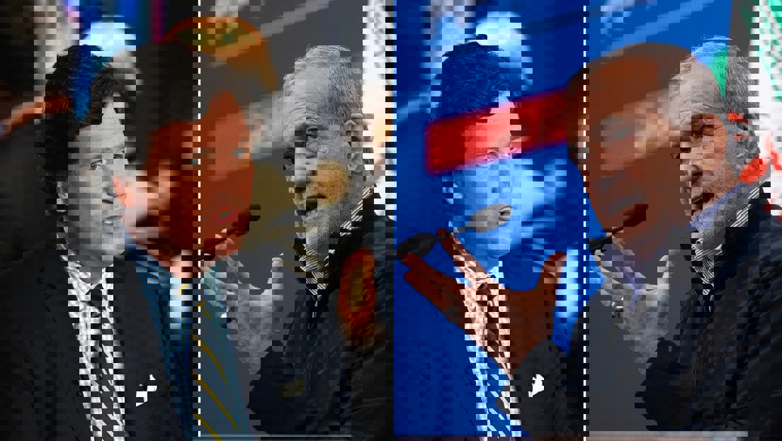 2205435